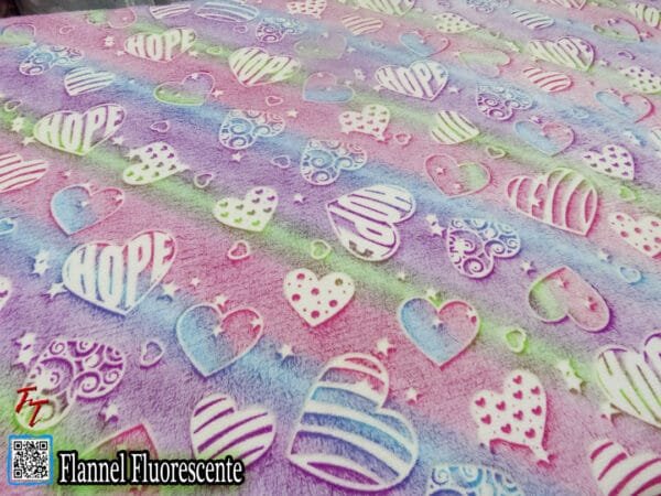 Flannel Fluorescente Corazones #2
