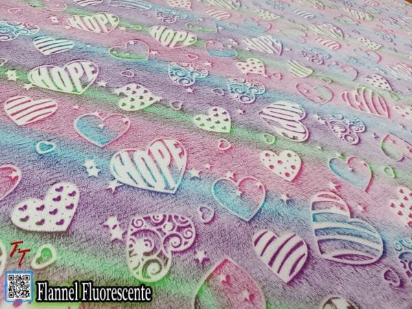 Flannel Fluorescente Corazones #2