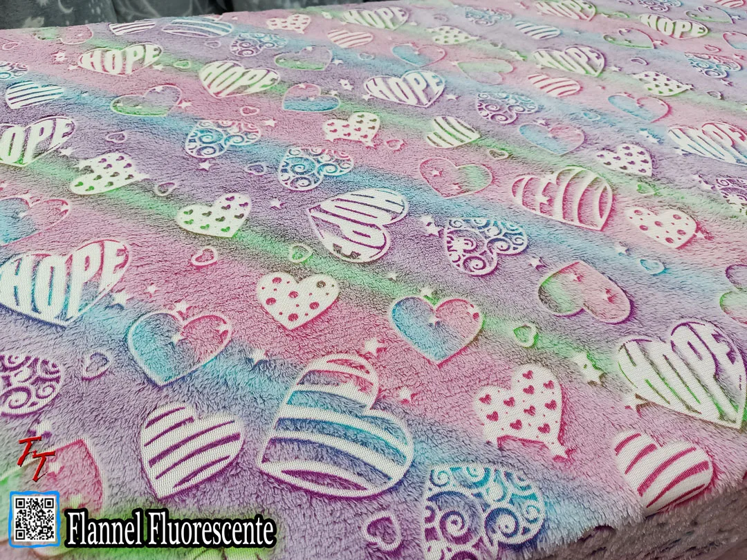 Flannel Fluorescente Corazones #2