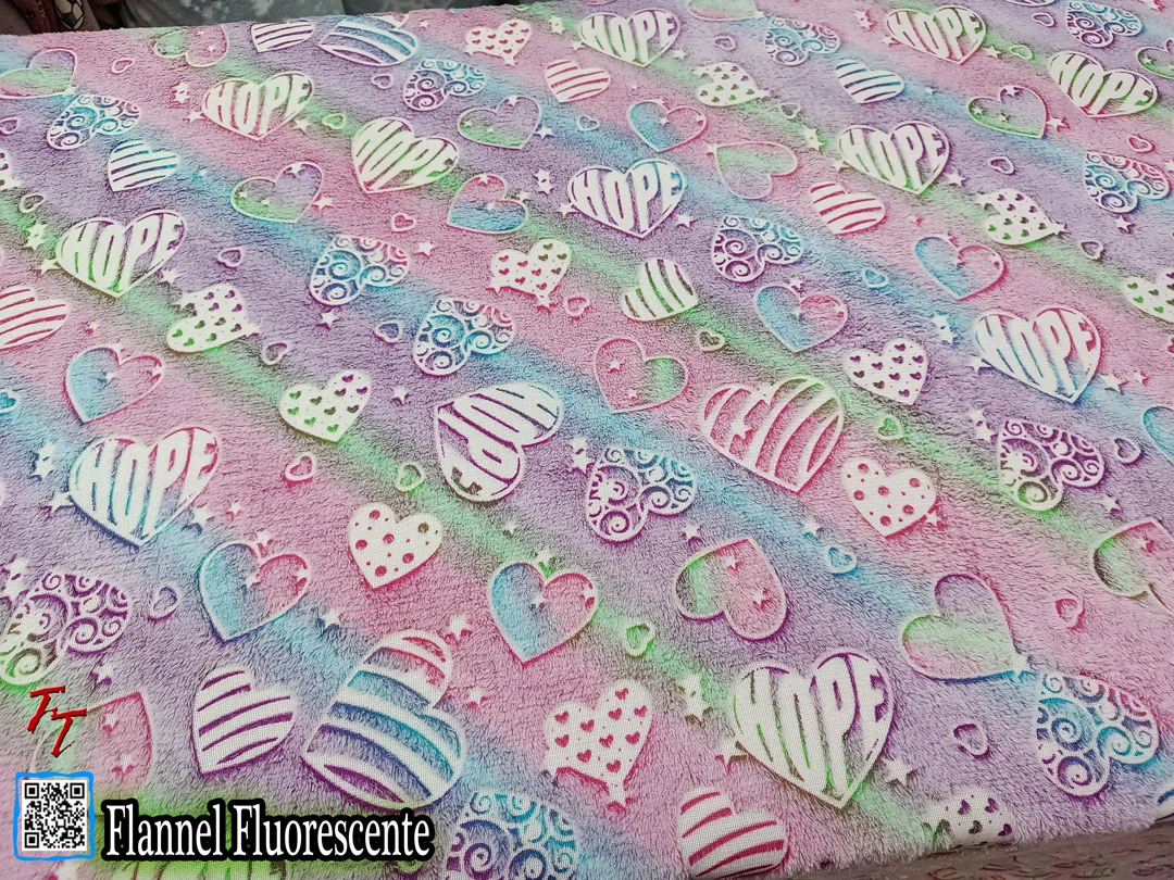 Flannel Fluorescente Corazones #2