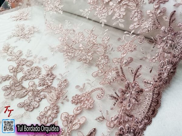 Tul bordado orquídea | Palo de rosa